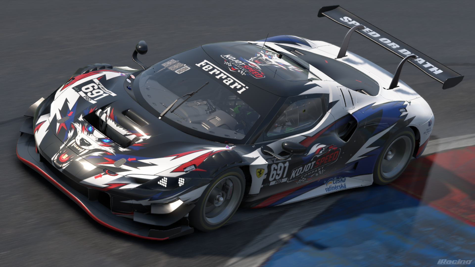 Týmové Ferrari 296 GT3 z horního úhlu